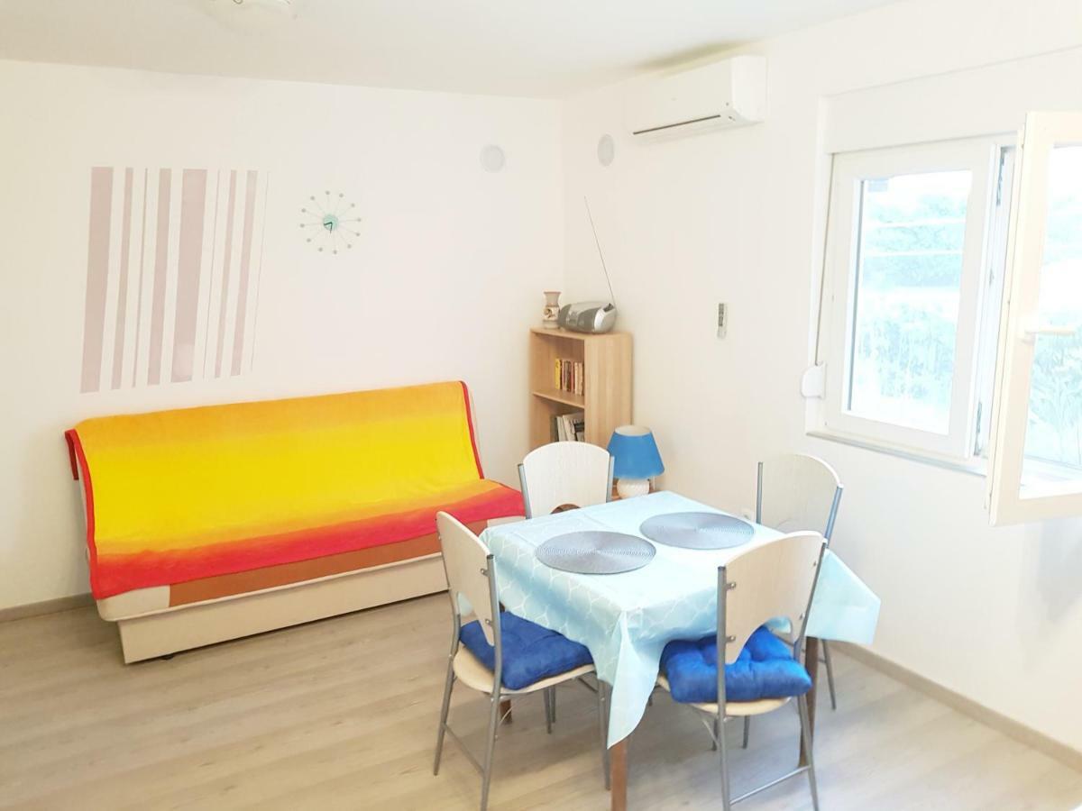 Apartment Brigitte Vrsi Exterior photo